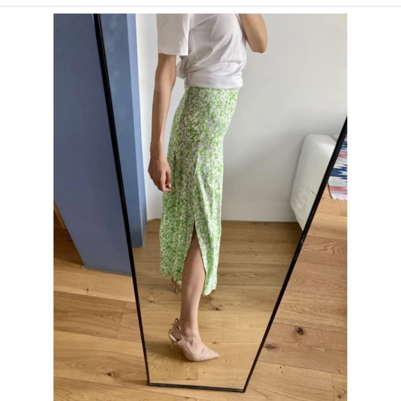 Faithfull The Brand Green Floral Midi Skirt – Size S - Ethically Made in Bali - Picture 2 of 6